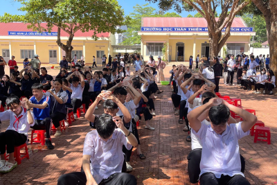 HOẠT ĐỘNG CHÀO MỪNG NGÀY 26/3 TẠI TRƯỜNG THCS NGUYỄN DU