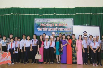 Một số hình ảnh hoạt động ngoại khóa ” Em yêu lịch sử Việt Nam”